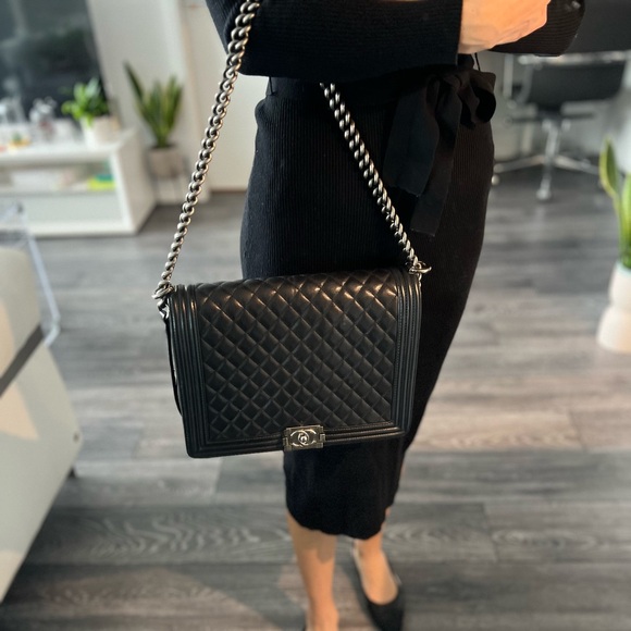 [Authentic] CHANEL BOY HANDBAG XL - Picture 4 of 14